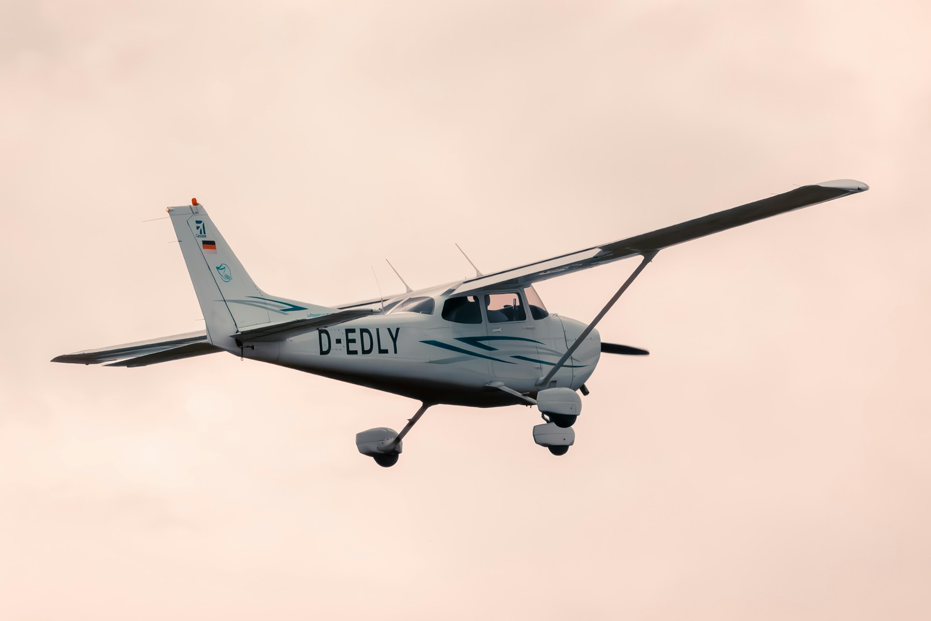 Why Cheap Flying Lessons Often Cost More in the Long Run