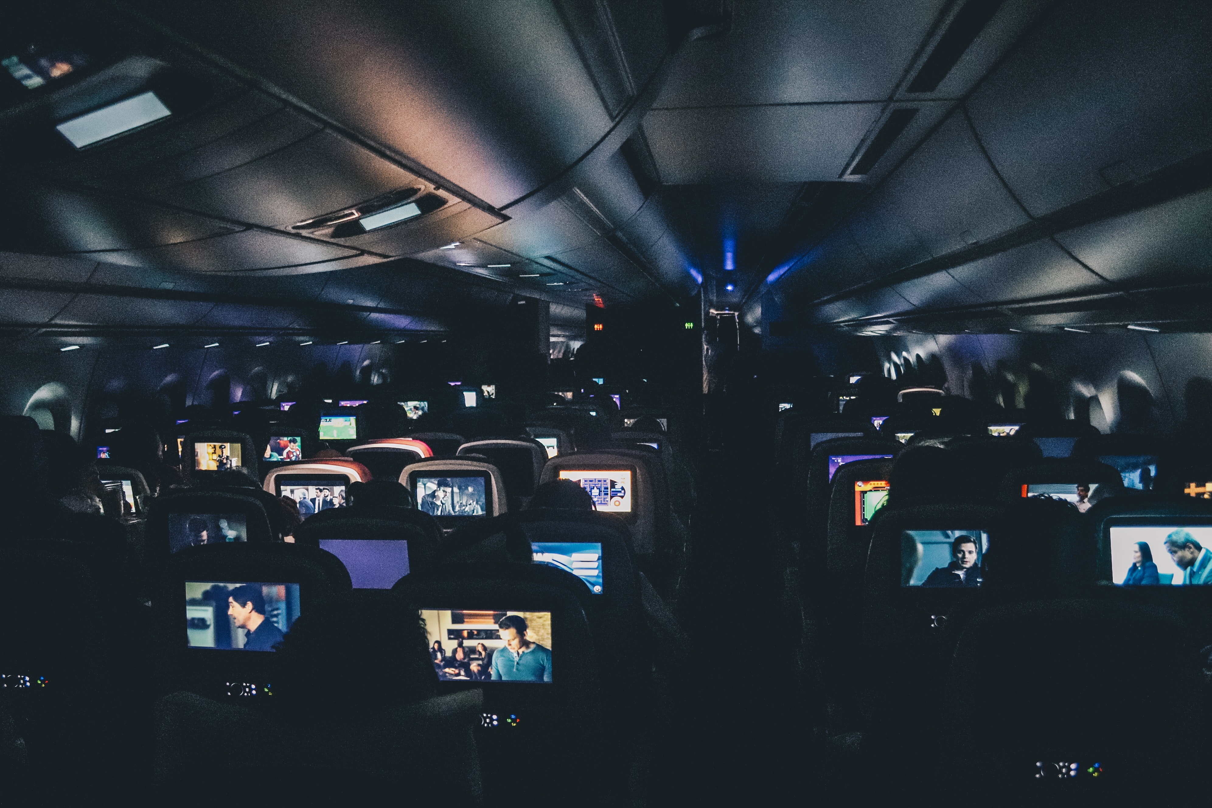 Are night flights less safe?